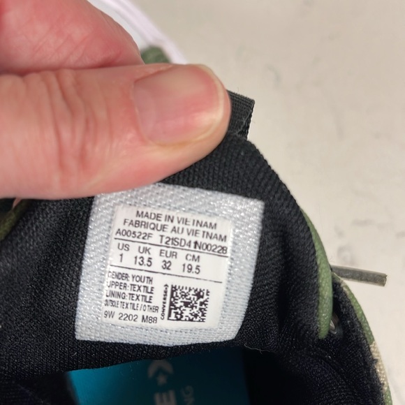 Converse Chuck Taylor All Star Ultra 2 Sneaker - Kids' Size 1 Youth - Picture 11 of 16